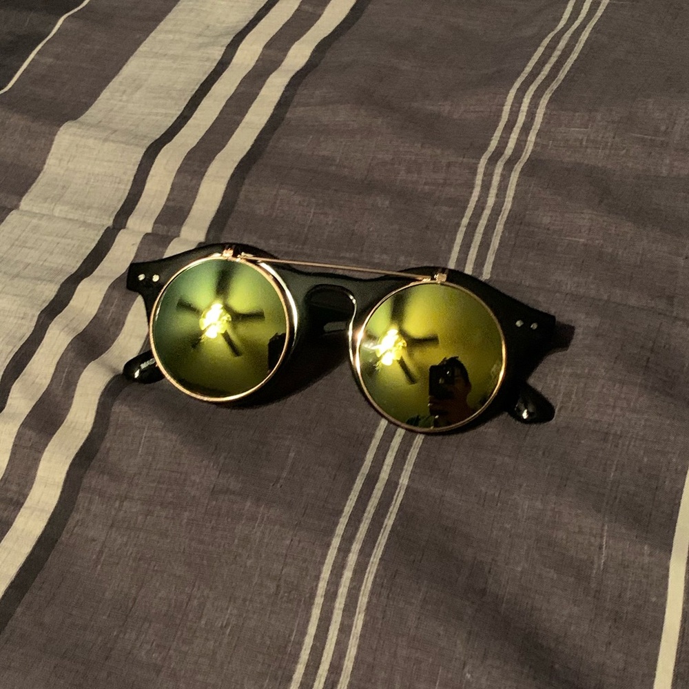 Round Frame Flip up sunglasses